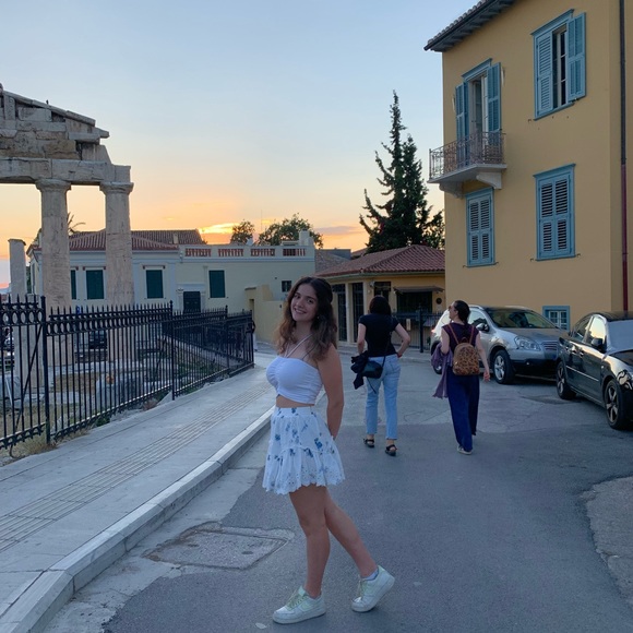 Meet your Posher, Isabel - Picture 3 of 5